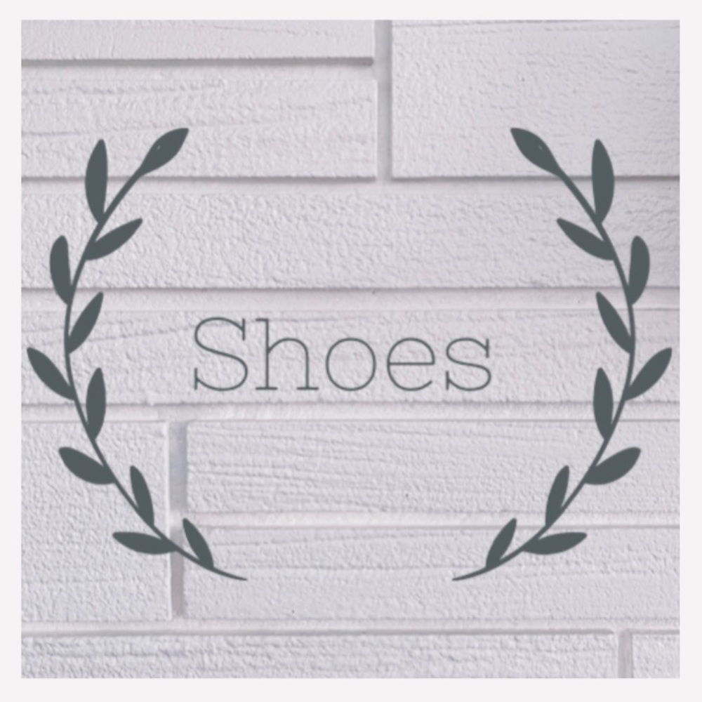 Shop men and women’s shoes!